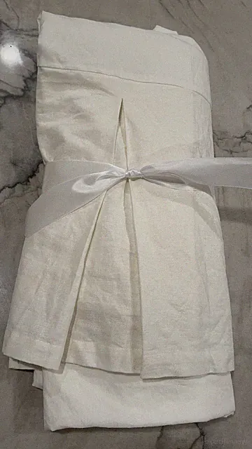 POTTERY BARN Essentials Bed Skirt - IVORY King